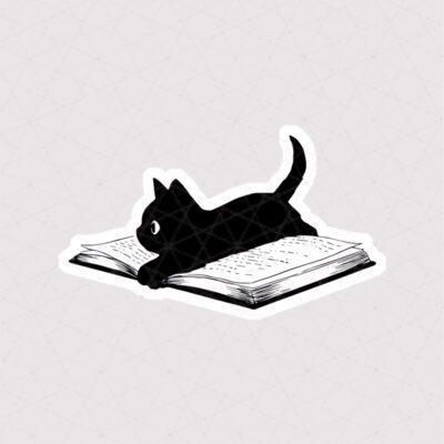 استیکر گربه سیاه روی کتاب
