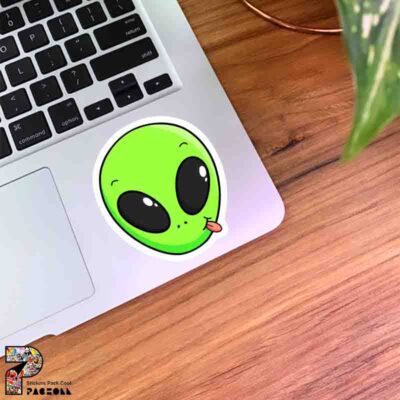 استیکر Alien در حال زبان درازی