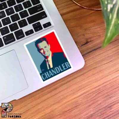 استیکر Chandler Bing با ترکیب رنگی آبی و قرمز