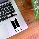 استیکر لوگو سیاه BTS