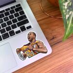 استیکر کوبی برایانت در حال خوشحالی