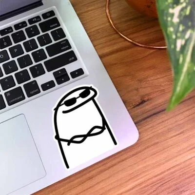 استیکر flork دست به سینه با استایل گنگ همراه با عینک دودی
