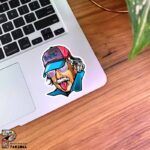 استیکر انیشتین طرح گنگ رنگی و قرص روی زبون