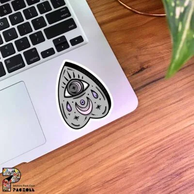استیکر قلب چشم دار و ماه