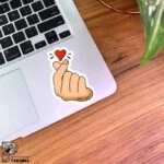 استیکر قلب کره ای به شکل دست ، دست به شکل قلب ، قلب انگشتی