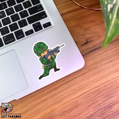 استیکر سرباز کوچولو همراه با اسلحه طرح کارتونی