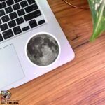 استیکر ماه کامل در تاریکی شب