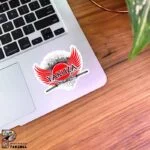 استیکر یاکوزا با دو شمشیر ضربدری و بال‌های فرشته