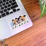 استیکر اعضای فرندز در حال بستنی خوردن به شکل گرافیکی همراه با متن Friends