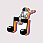 استیکر فضانورد روی نت موسیقی