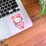 استیکر هلو کیتی با نوشیدنی قلبی